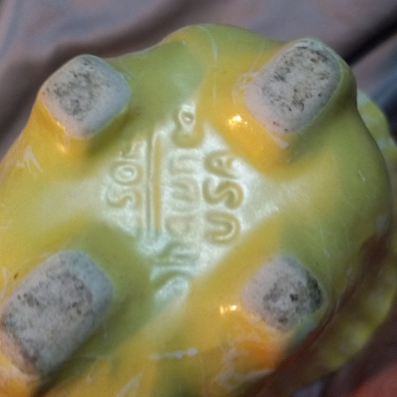 Bin # 5 Vintage Shawn n USA ceramic vase - Picture 5 of 6